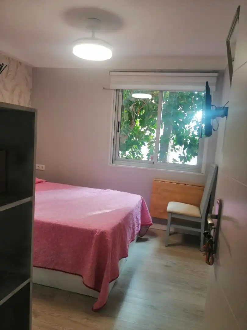 Room in Calle Ganivet, 16, Los Gladiolos Room in Calle Ganivet, 16, Los Gladiolos