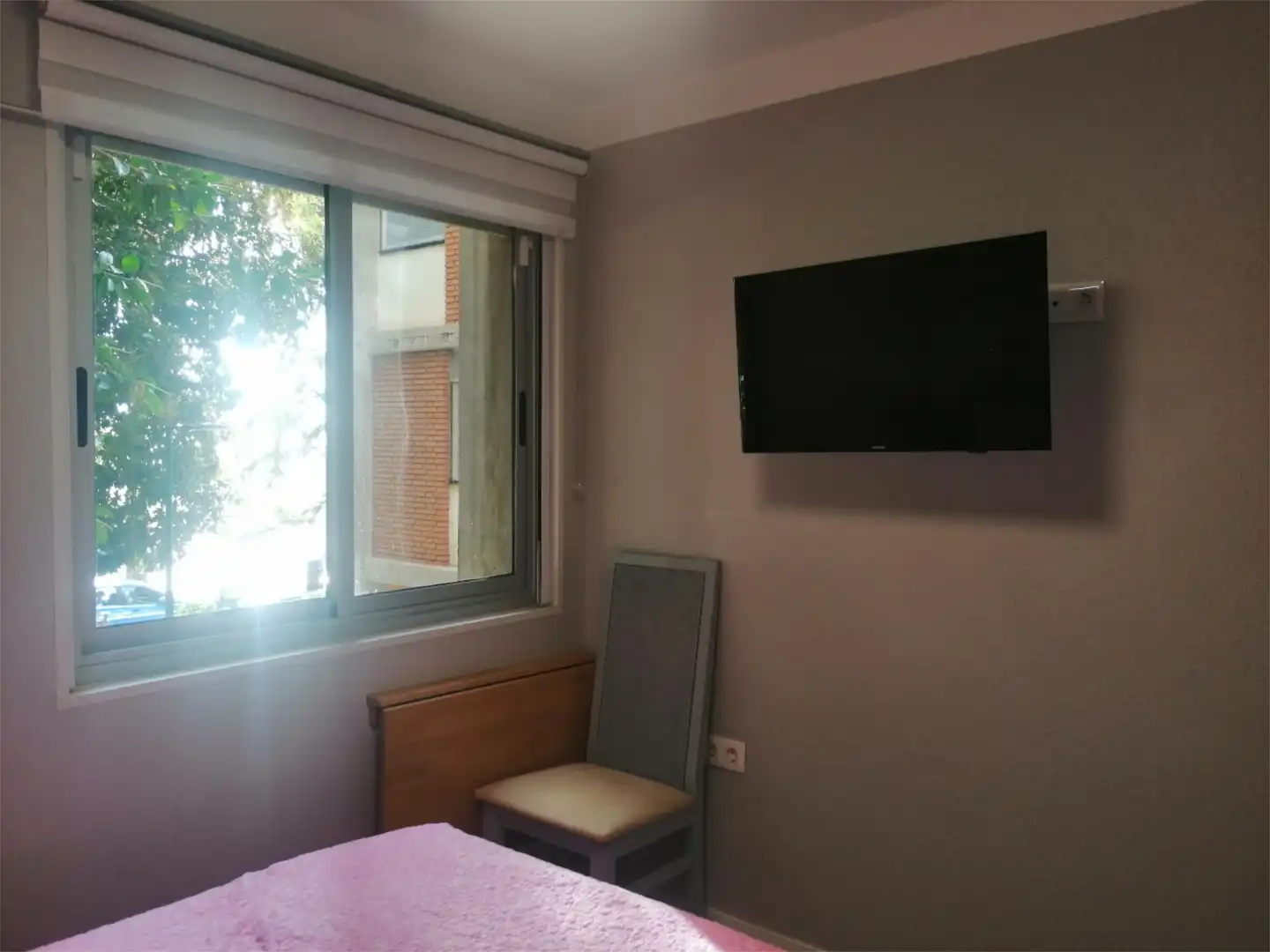 Room in Calle Ganivet, 16, Los Gladiolos Room in Calle Ganivet, 16, Los Gladiolos