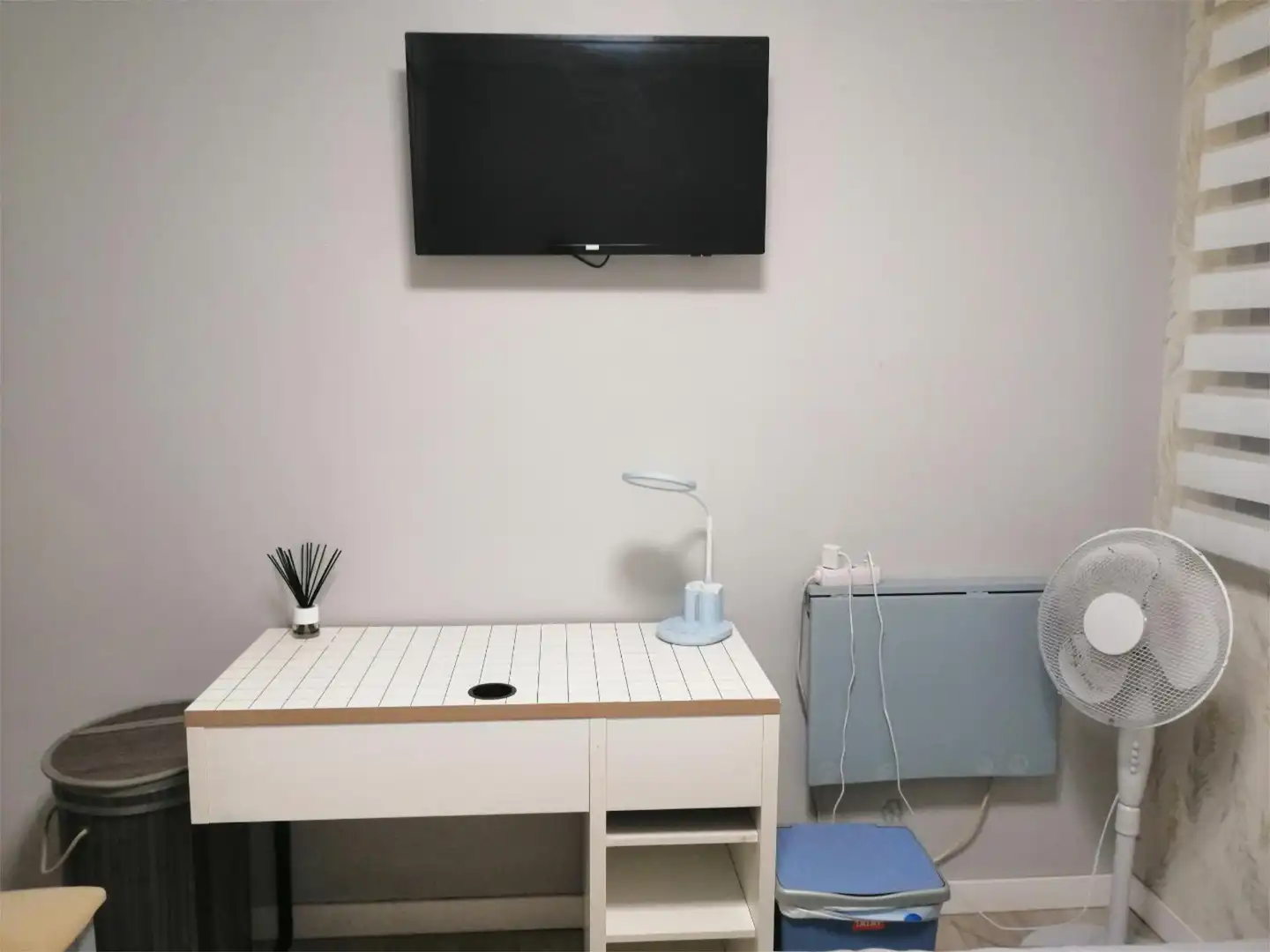 Room in Calle Ganivet, 16, Los Gladiolos Room in Calle Ganivet, 16, Los Gladiolos