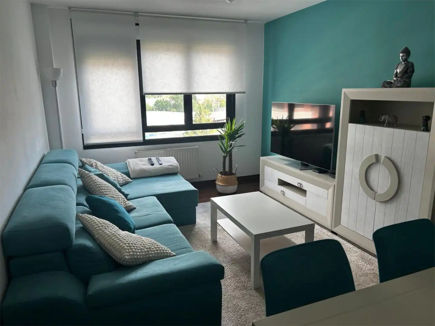 Wohnung zum Verkauf in Urbanización de la Vela Mayor, 54, Brazomar Wohnzimmer von Wohnung zum Verkauf in Castro-Urdiales mit Schwimmbad