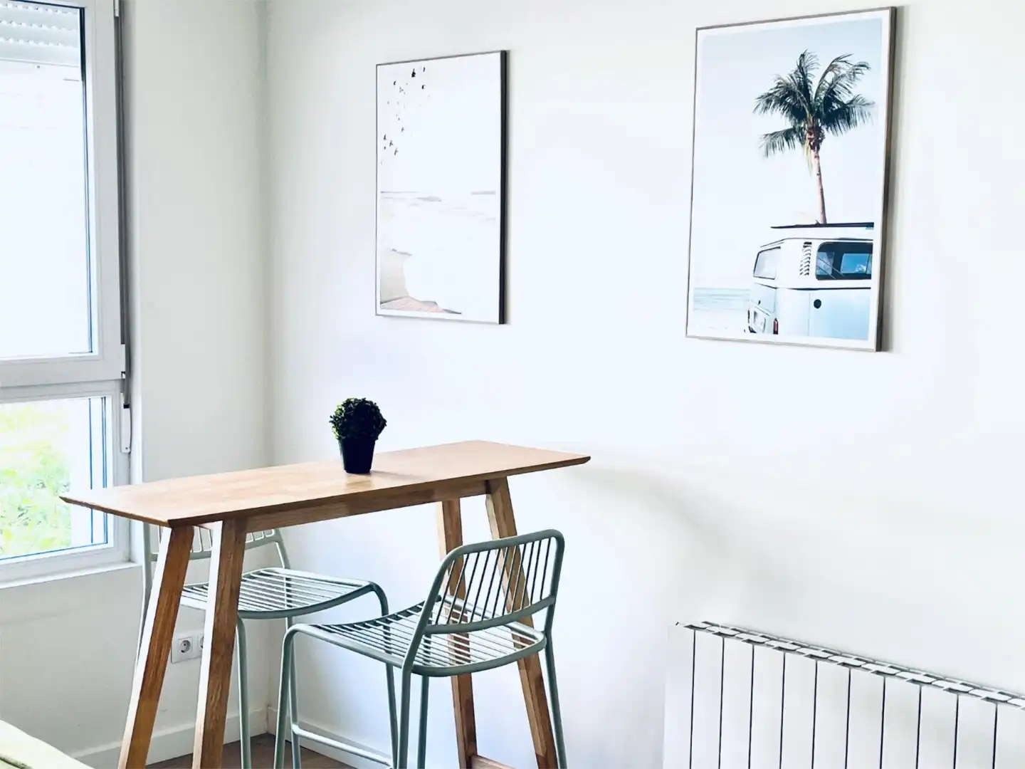 Piso en venta en Barrio la Sierra, 65, Entrambasaguas Comedor de Piso en venta en Entrambasaguas con Calefacción, Jardín privado y Parquet