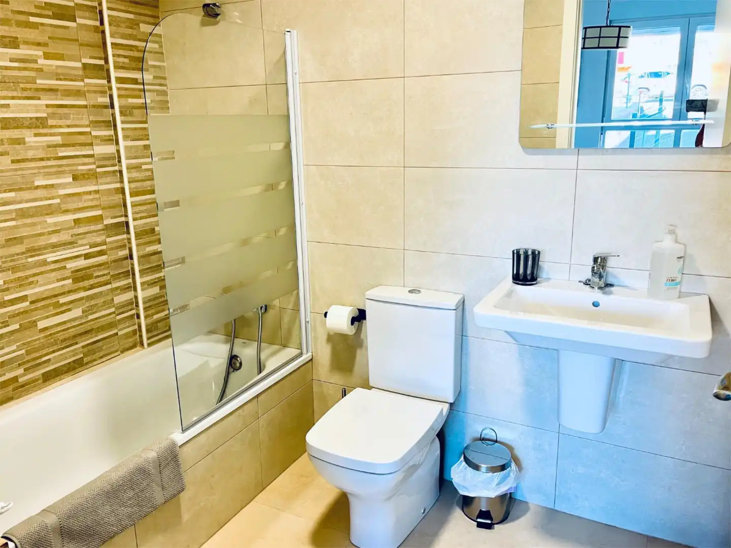 Piso en venta en Barrio la Sierra, 65, Entrambasaguas Baño de Piso en venta en Entrambasaguas con Calefacción, Jardín privado y Parquet