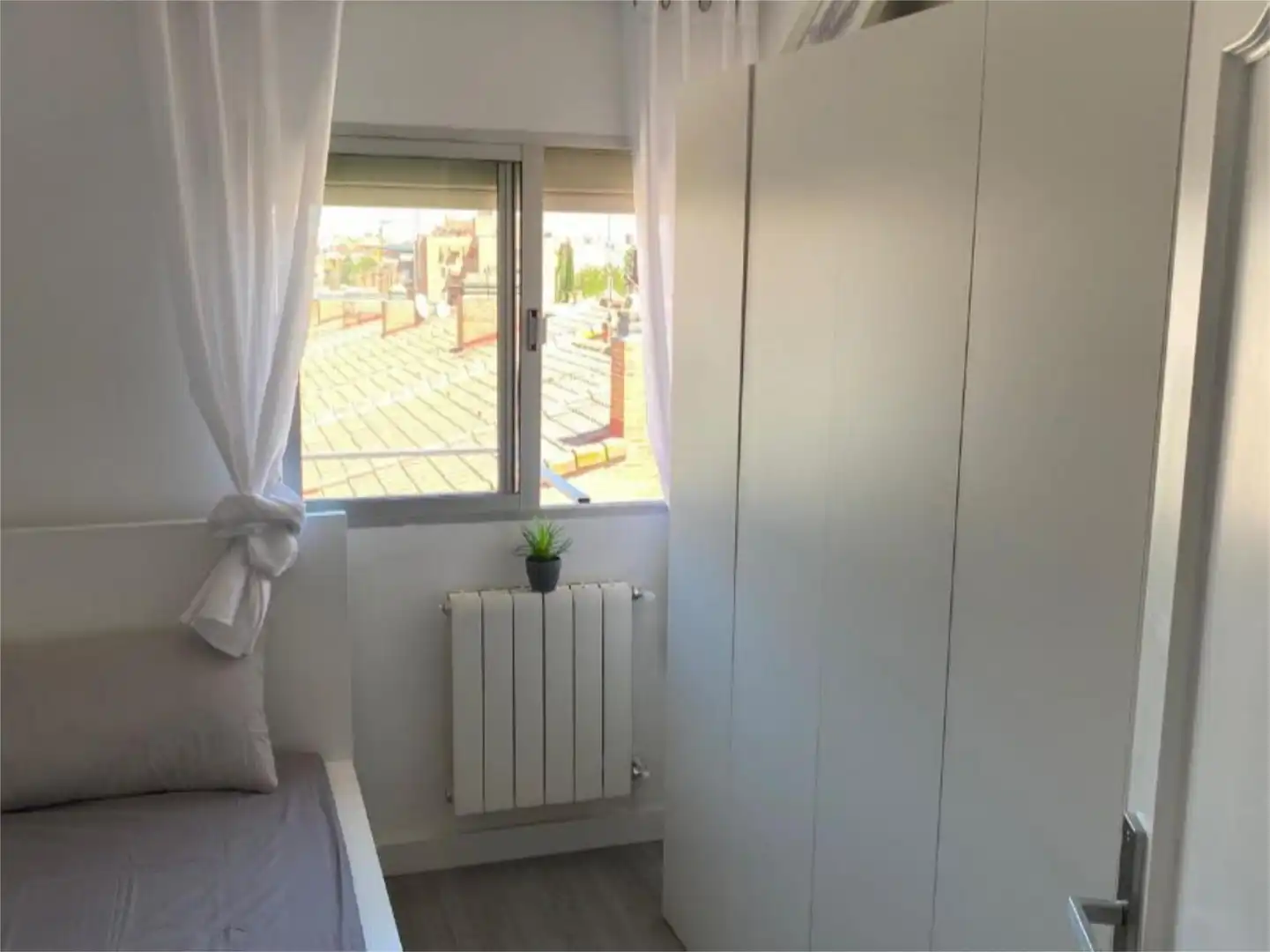 Flat for sale in Calle de Lugo, 1, Ensanche Bedroom of Flat for sale in Alcobendas with Air Conditioner and Balcony