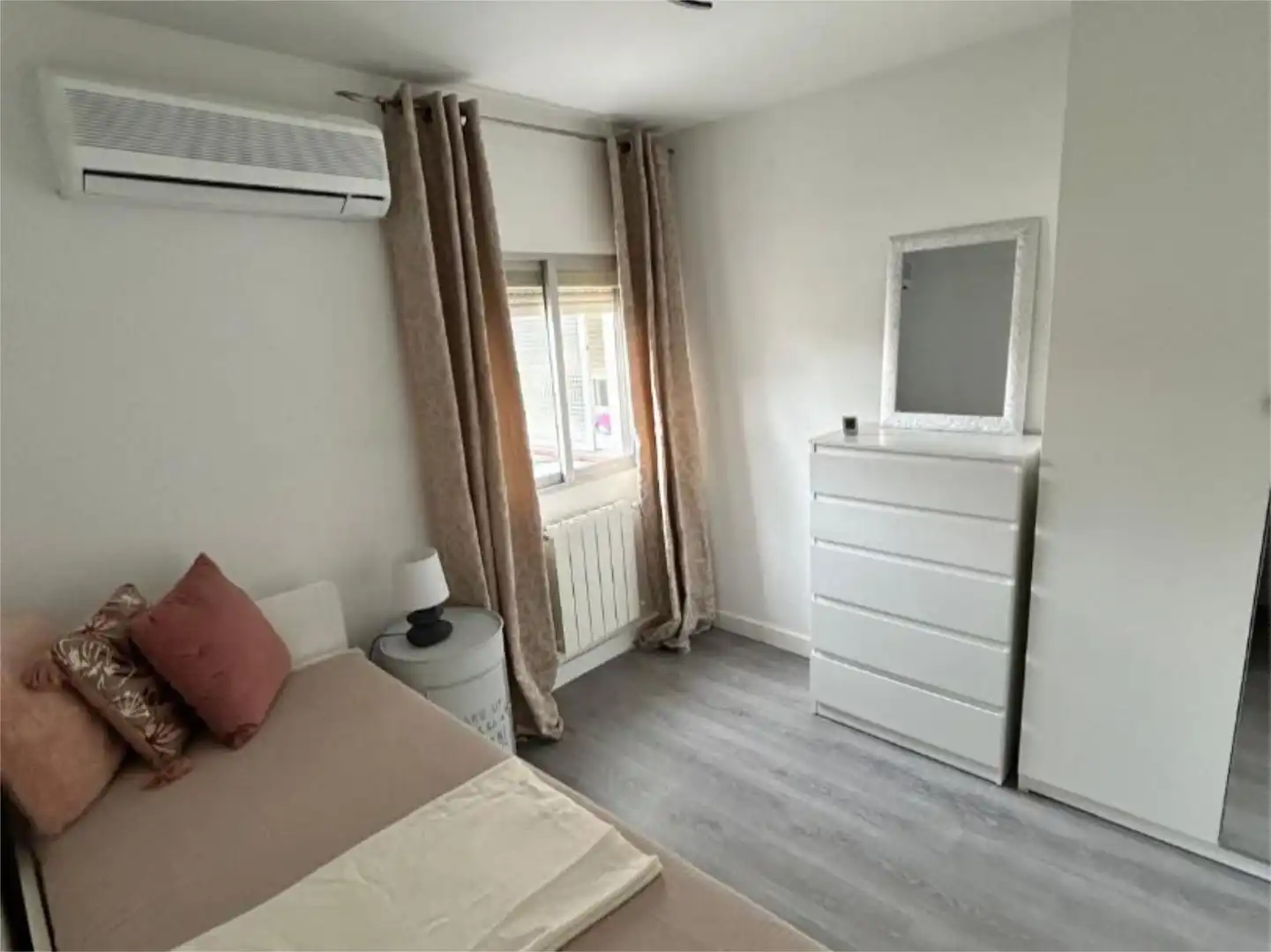 Flat for sale in Calle de Lugo, 1, Ensanche Bedroom of Flat for sale in Alcobendas with Air Conditioner and Balcony