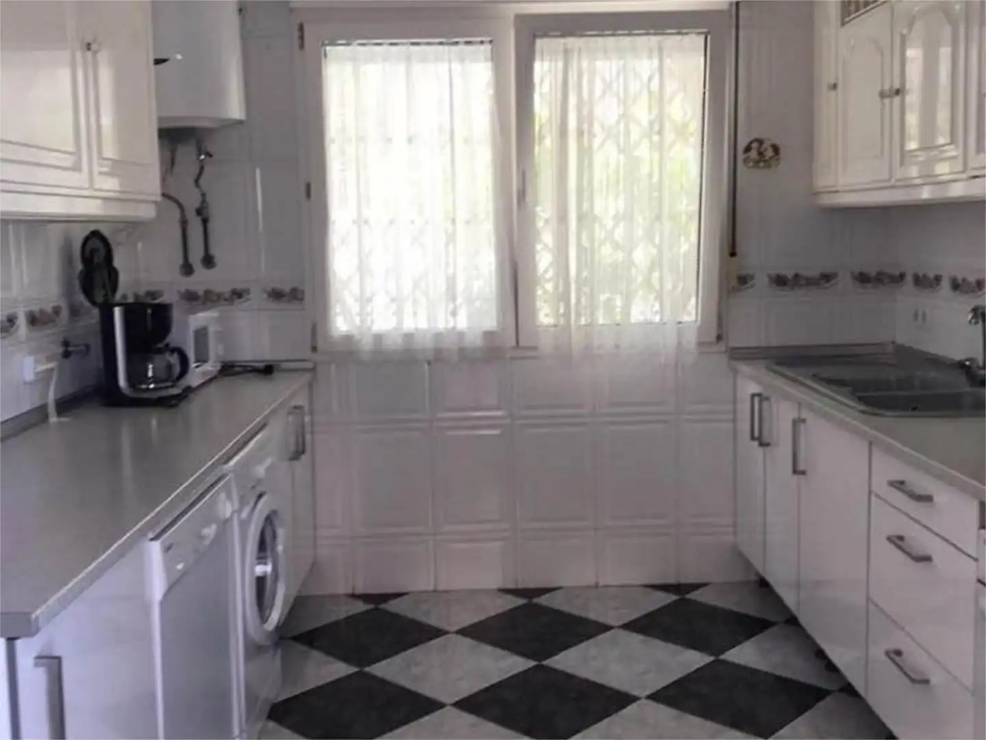 Kitchen of Flat for rent in Torrevieja  with Air Conditioner, Heating and Private garden