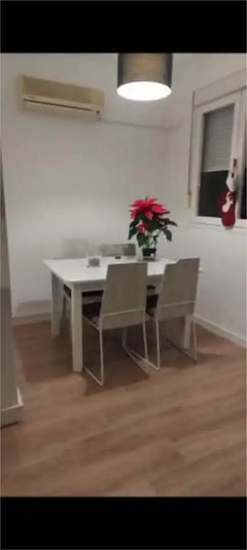 Comedor de Piso de alquiler en  Sevilla Capital con Amueblado