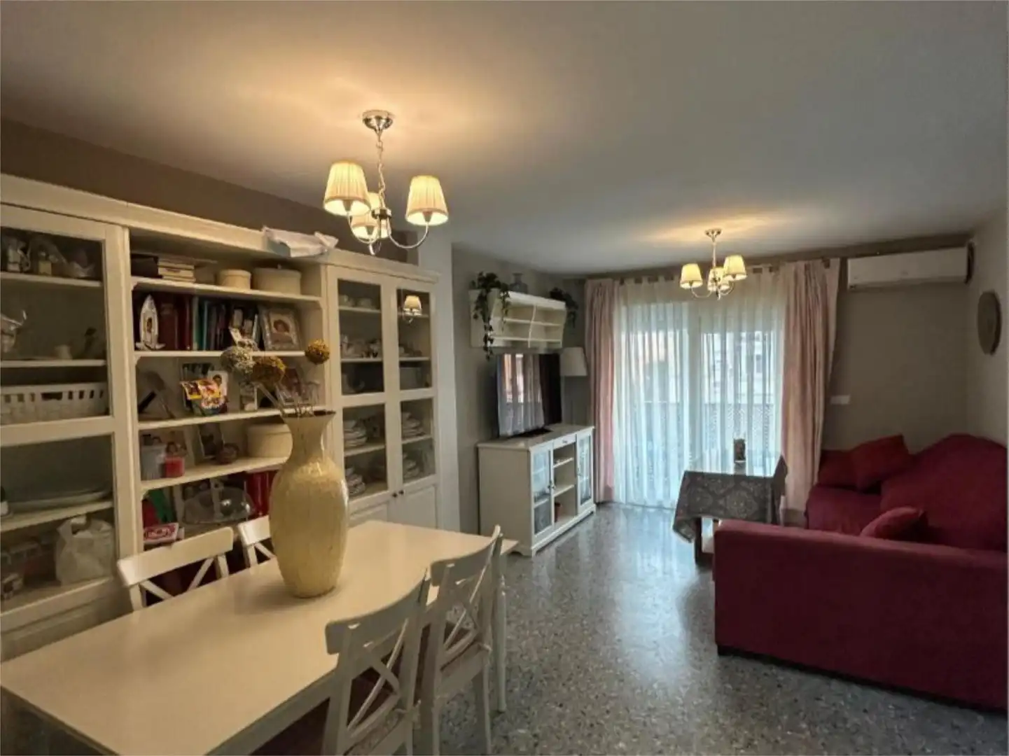 Living room of Flat for rent in  Sevilla Capital  with Air Conditioner and Terrace