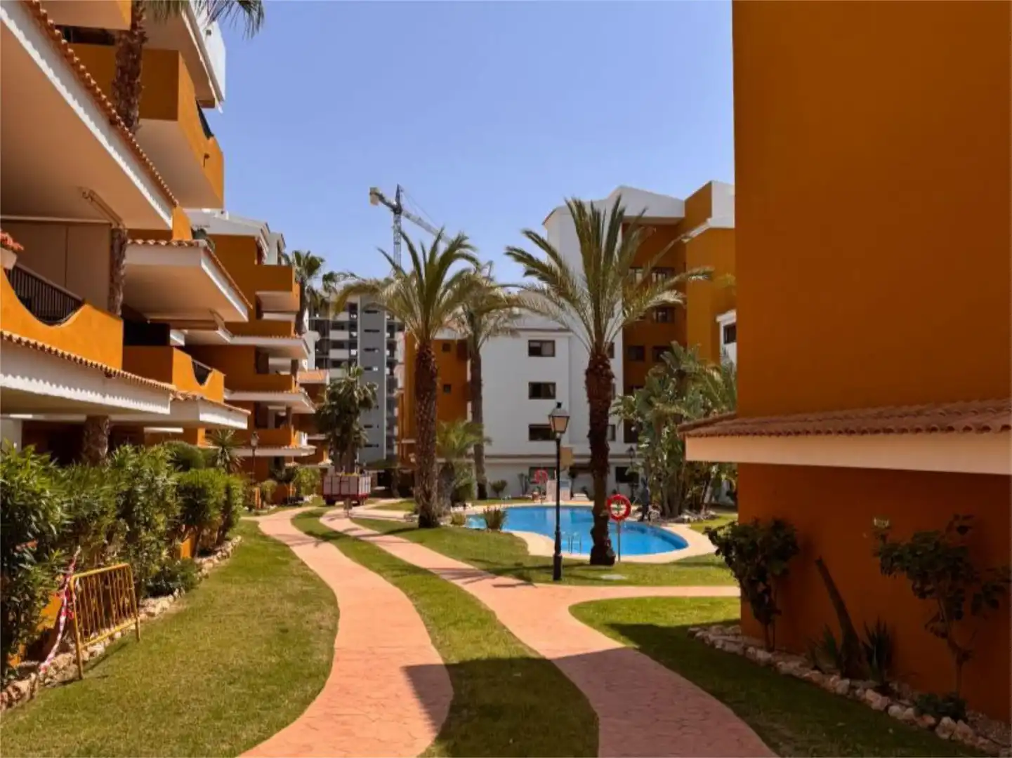 Wohnung zum Verkauf in Avenida de las Olas, 7, Punta Prima Außenansicht von Wohnung zum Verkauf in Torrevieja mit Klimaanlage, Heizung und Parkett