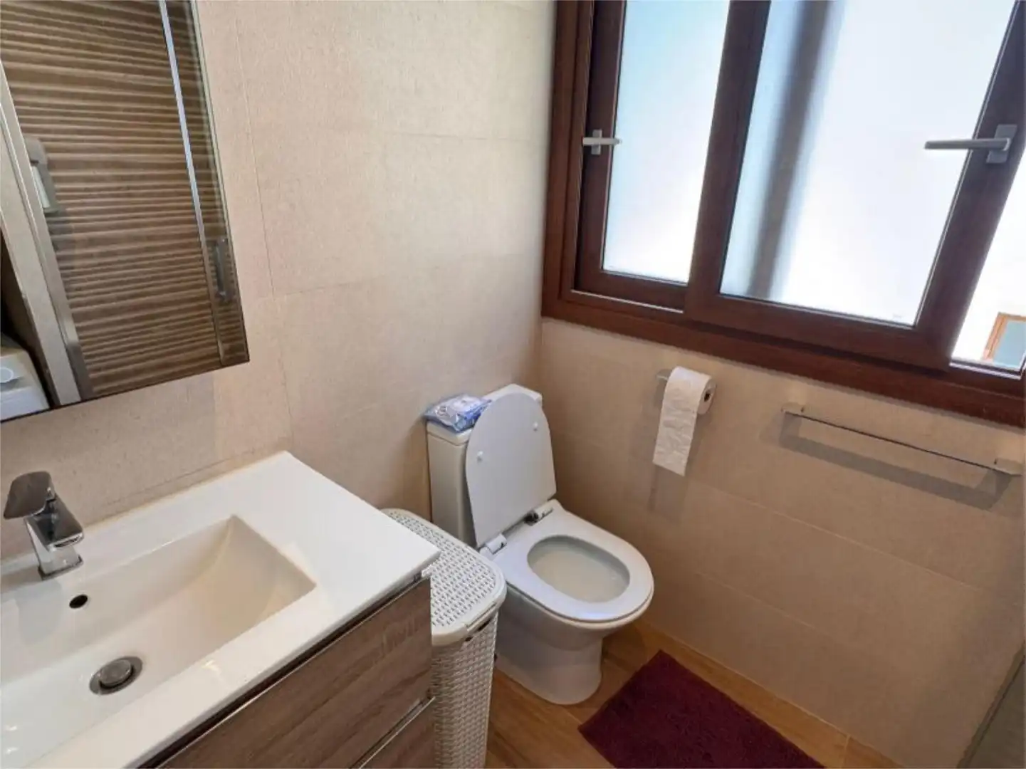 Wohnung zum Verkauf in Avenida de las Olas, 7, Punta Prima Badezimmer von Wohnung zum Verkauf in Torrevieja mit Klimaanlage, Heizung und Parkett