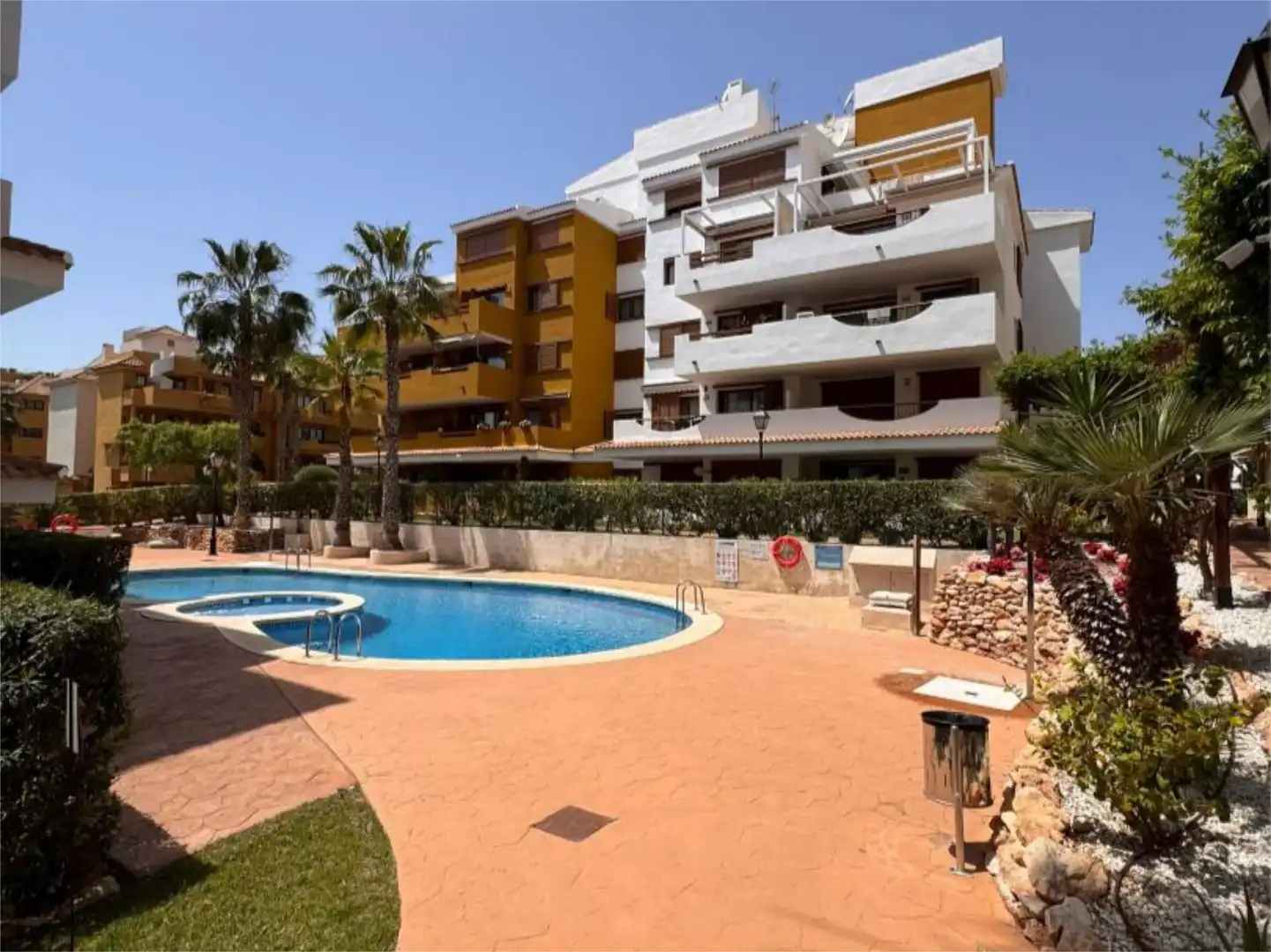 Wohnung zum Verkauf in Avenida de las Olas, 7, Punta Prima Außenansicht von Wohnung zum Verkauf in Torrevieja mit Klimaanlage, Heizung und Parkett