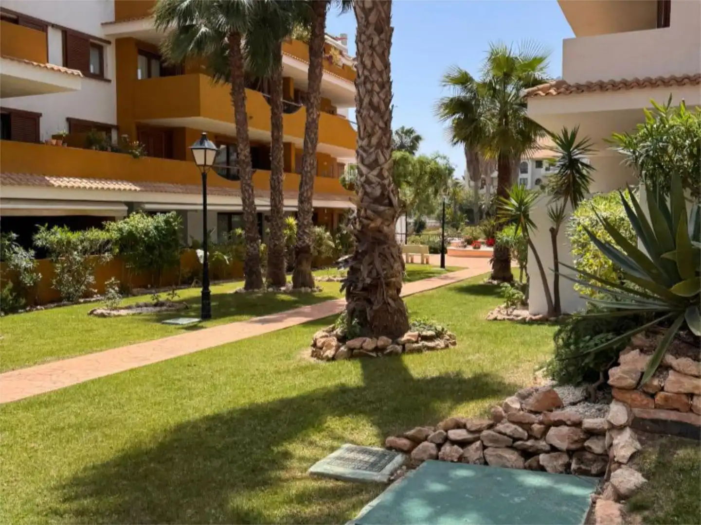 Wohnung zum Verkauf in Avenida de las Olas, 7, Punta Prima Garten von Wohnung zum Verkauf in Torrevieja mit Klimaanlage, Heizung und Parkett