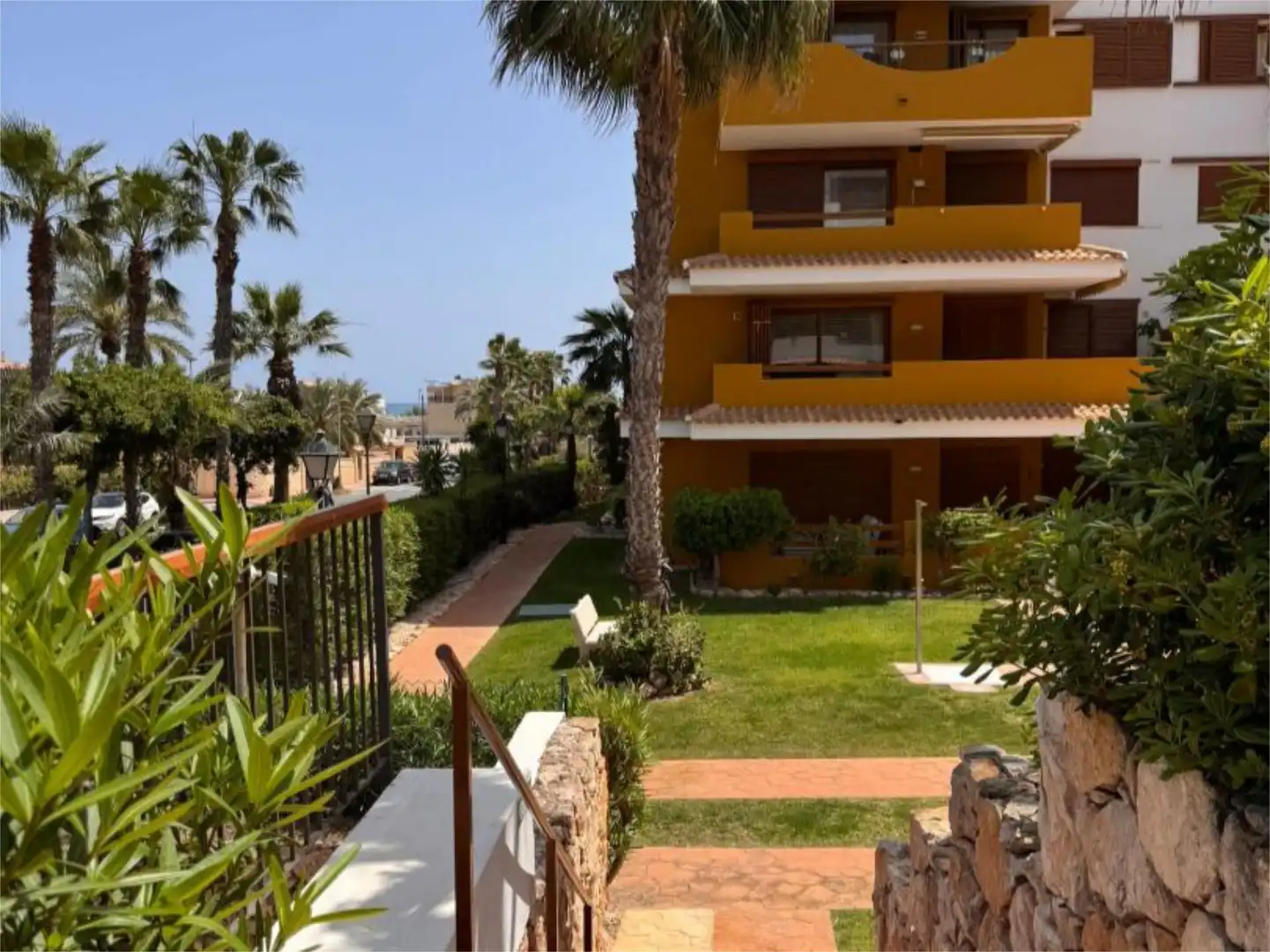 Wohnung zum Verkauf in Avenida de las Olas, 7, Punta Prima Garten von Wohnung zum Verkauf in Torrevieja mit Klimaanlage, Heizung und Parkett