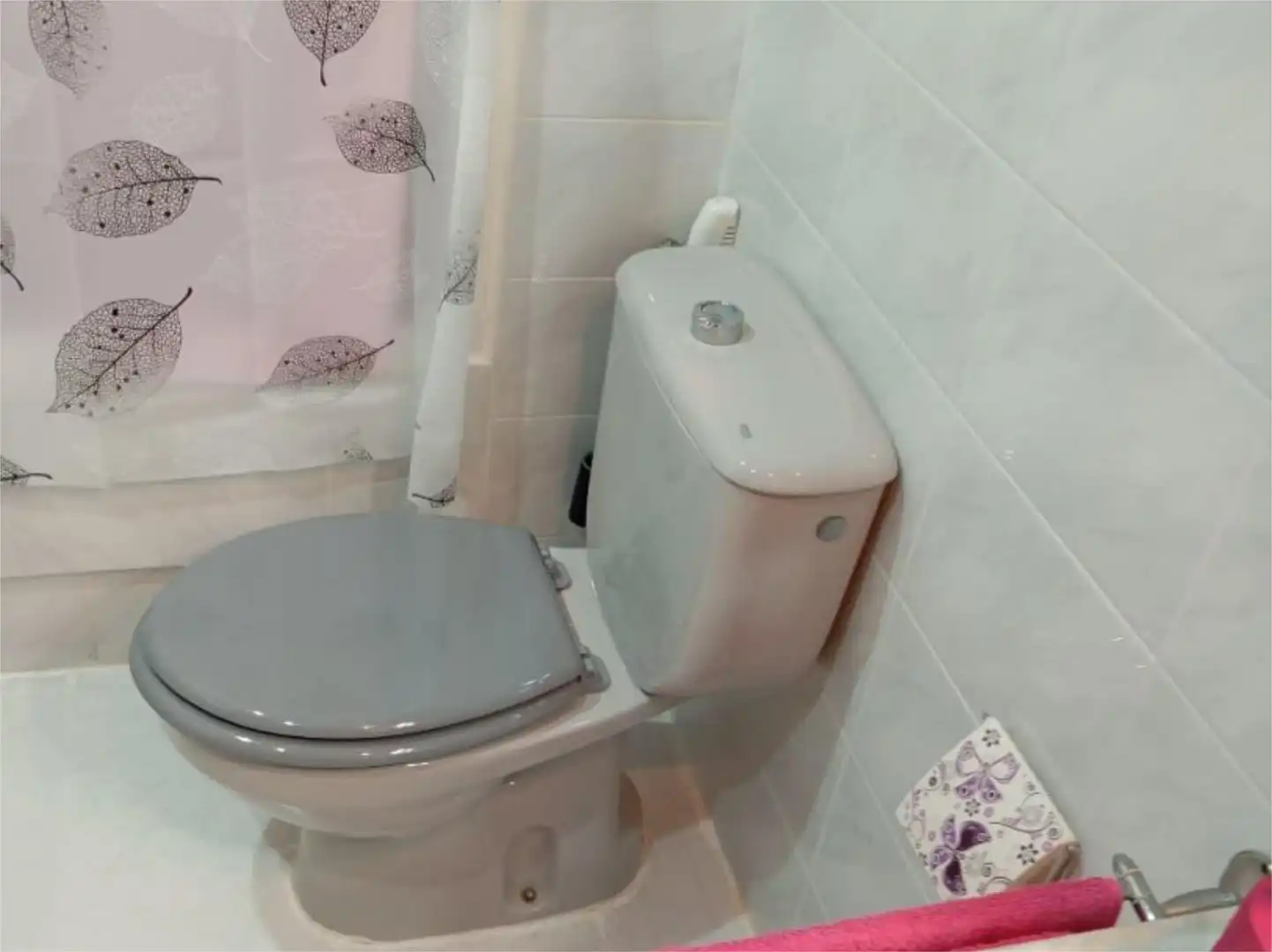 Bathroom of Flat for sale in Cambre 