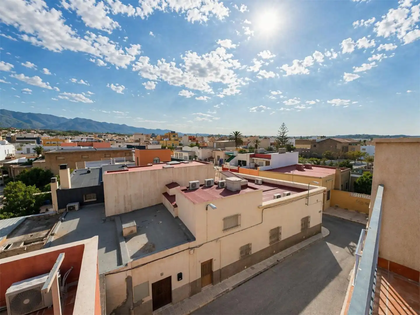 Vista exterior de Piso en venta en Pechina con Terraza, Trastero y Balcón