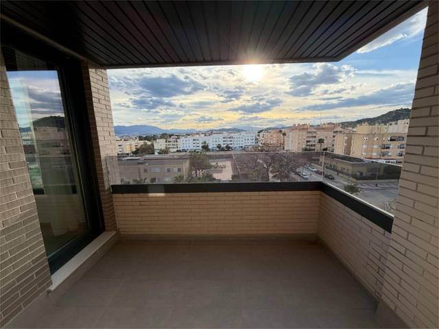 Piso en Alquiler en Calle Orson Welles, 20 en El Tejar - Hacienda Bizcochero