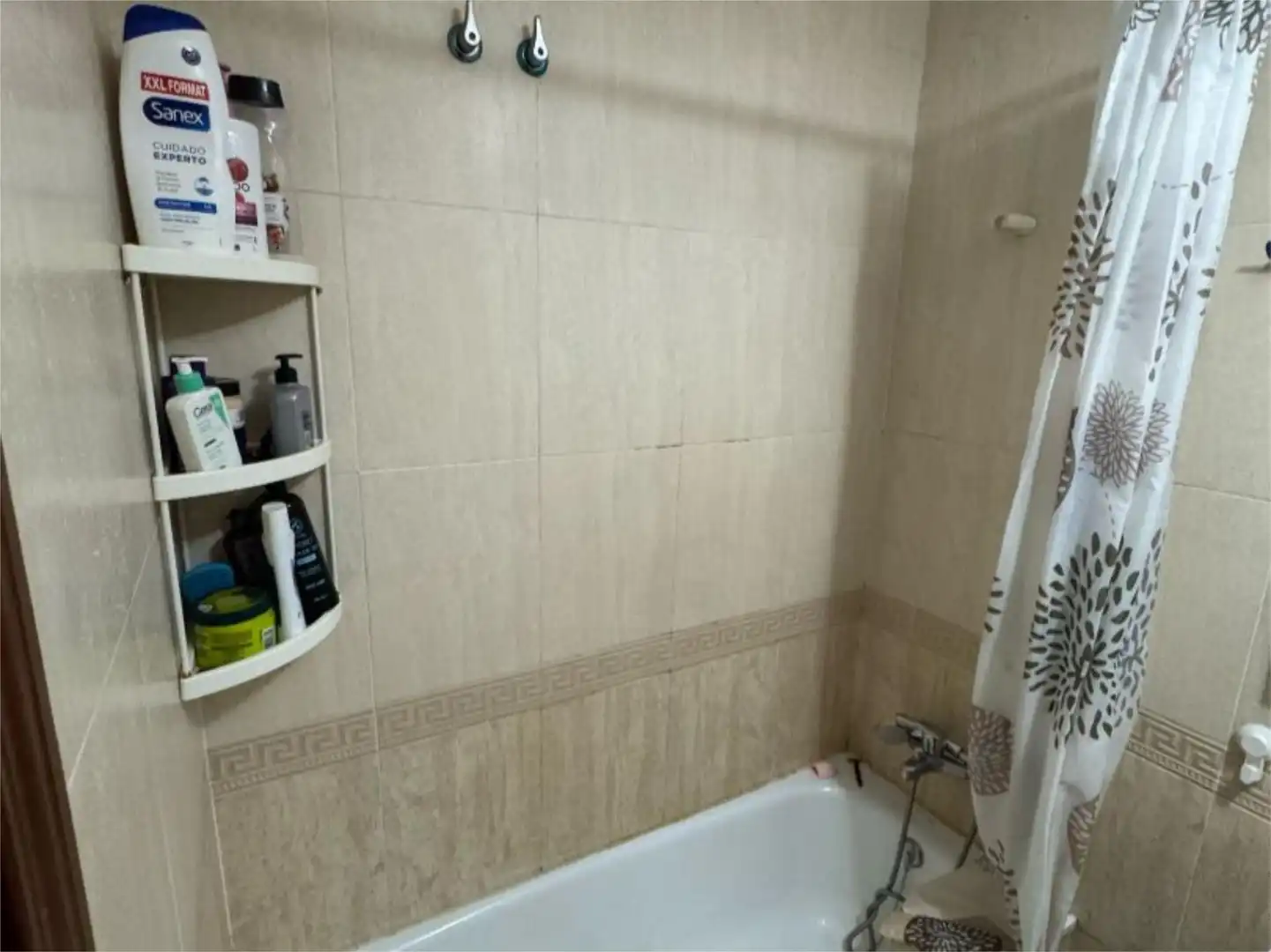 Piso de alquiler en José Gómez Martiñan, 1, La Reconquista - El Rosario Baño de Piso de alquiler en Algeciras con Piscina