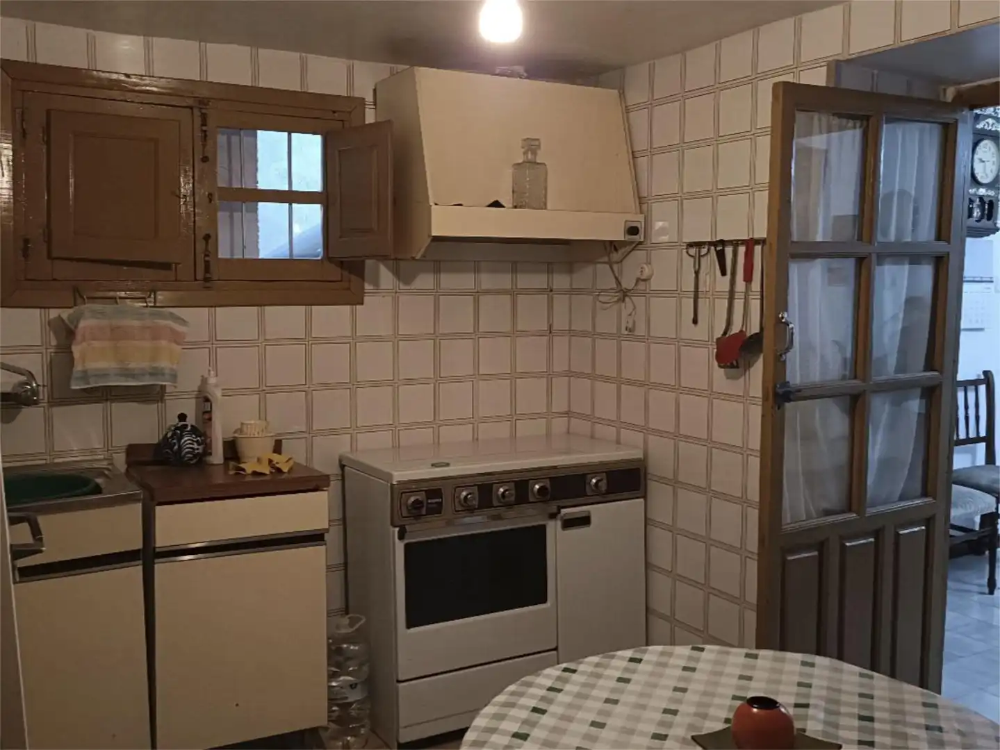 Casa adosada en venda a Calle Animas, 46, Montefrío Cuina de Casa adosada en venda en Montefrío amb Aire condicionat, Terrassa i Balcó