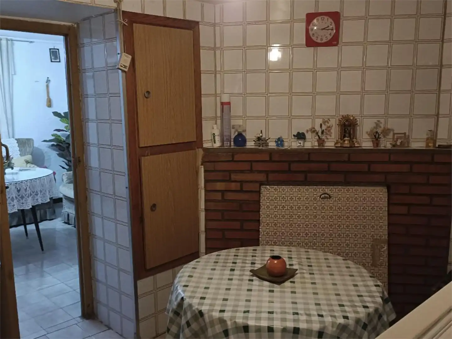 Casa adosada en venda a Calle Animas, 46, Montefrío Cuina de Casa adosada en venda en Montefrío amb Aire condicionat, Terrassa i Balcó