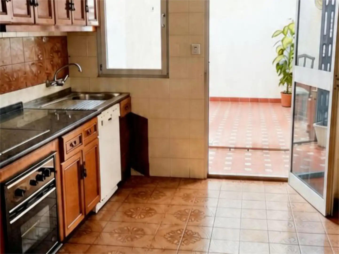 Flat for sale in Calle Esperanza, 2, Lora del Río Kitchen of Flat for sale in Lora del Río with Air Conditioner, Terrace and Balcony