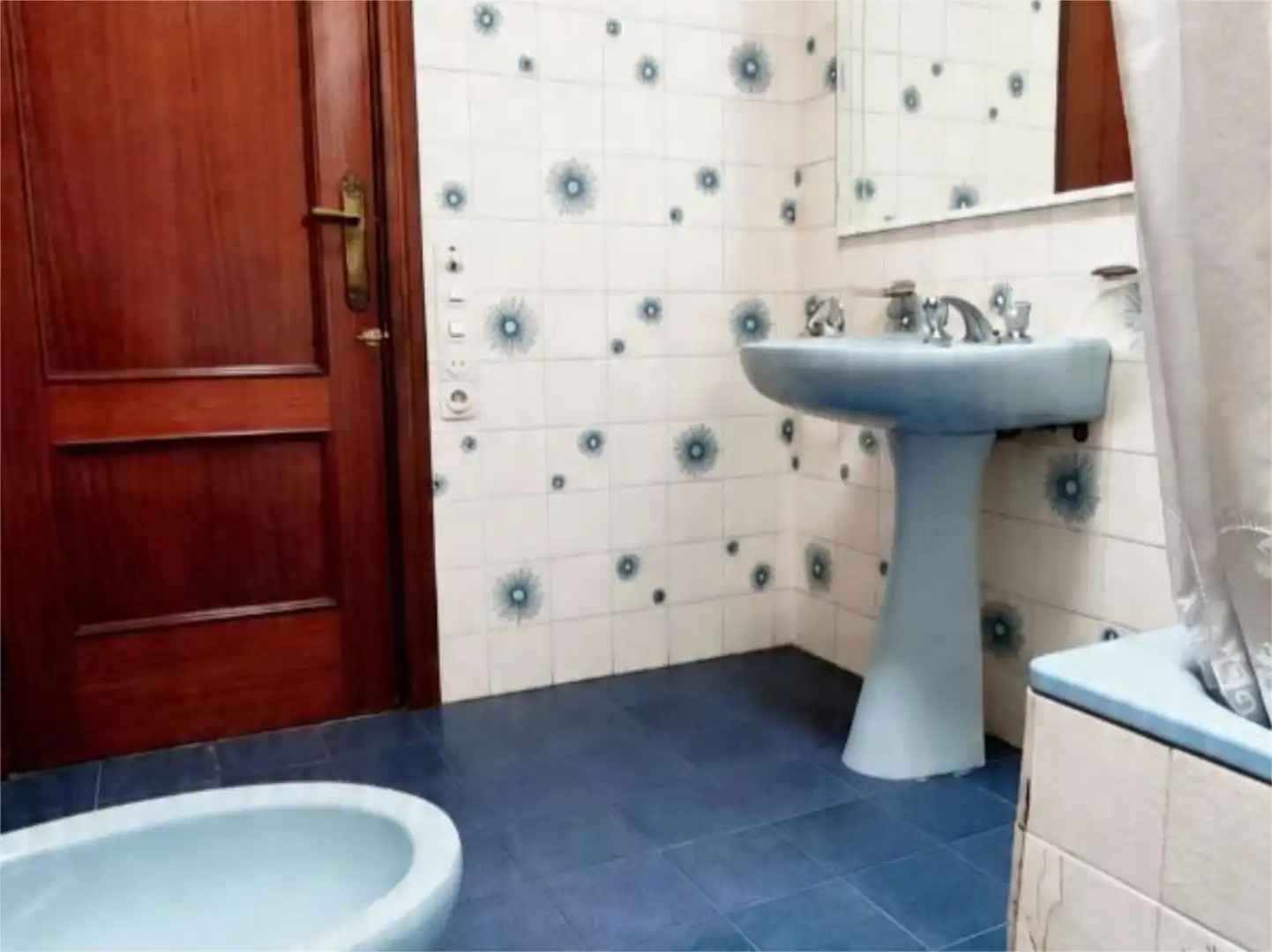 Flat for sale in Calle Esperanza, 2, Lora del Río Bathroom of Flat for sale in Lora del Río with Air Conditioner, Terrace and Balcony