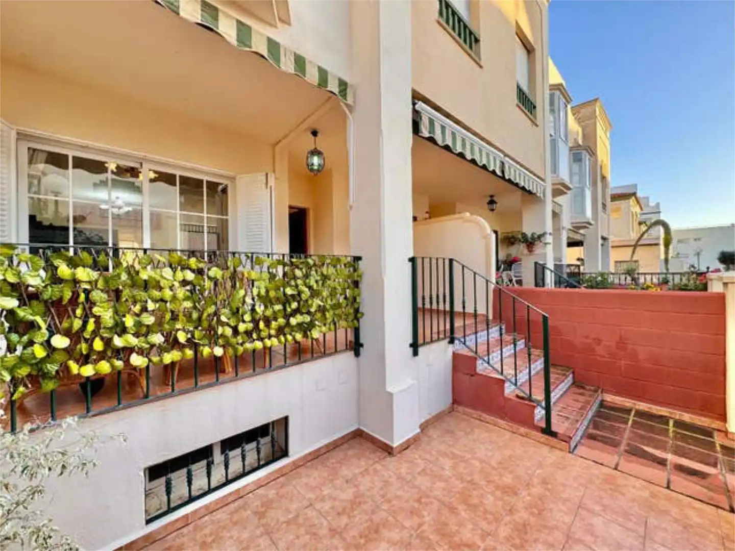 Haus oder Chalet zum Verkauf in Chaparil - Torrecilla - Punta Lara Außenansicht von Haus oder Chalet zum Verkauf in Nerja mit Terrasse