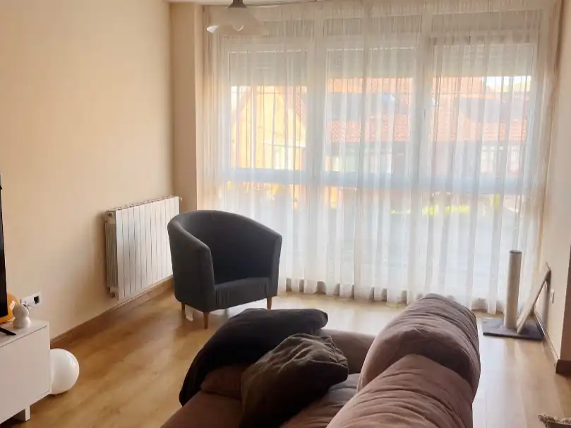 Maisonette zum Verkauf in Barrio Pozo, 1003, Boo Wohnzimmer von Maisonette zum Verkauf in Piélagos mit Terrasse
