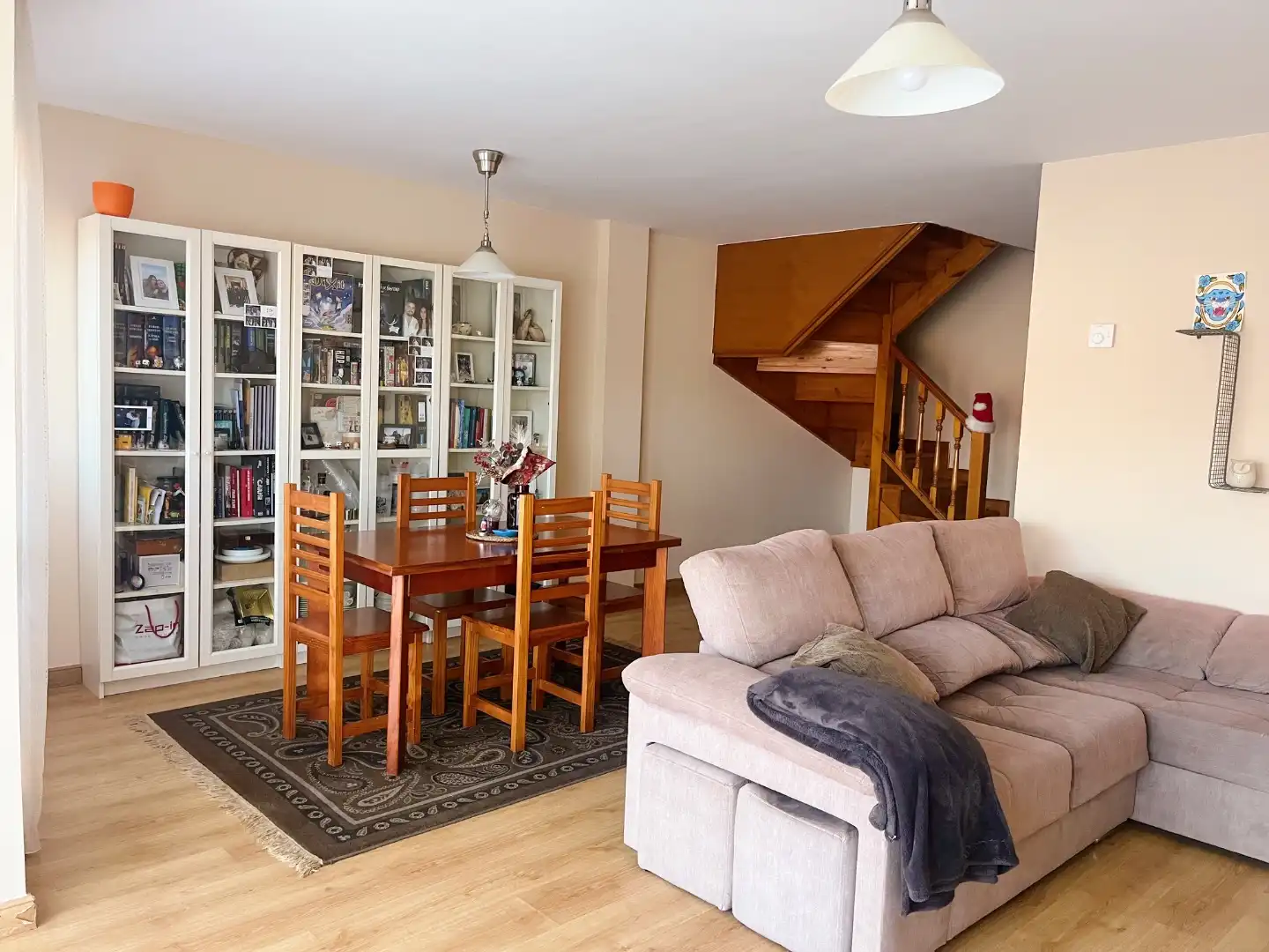 Dúplex en venta en Barrio Pozo, 1003, Piélagos Sala de estar de Dúplex en venta en Piélagos con Terraza