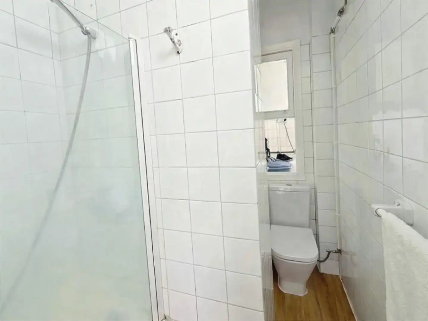 Flat for rent in Rúa Cordelería, 12, Monte Alto - Zalaeta - Atocha Bathroom of Flat for rent in A Coruña Capital with Parquet flooring, Terrace and Furnished