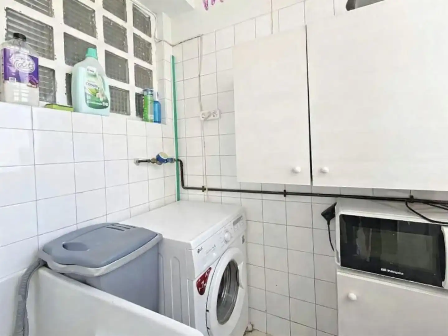 Flat for rent in Rúa Cordelería, 12, Monte Alto - Zalaeta - Atocha Bathroom of Flat for rent in A Coruña Capital with Parquet flooring, Terrace and Furnished