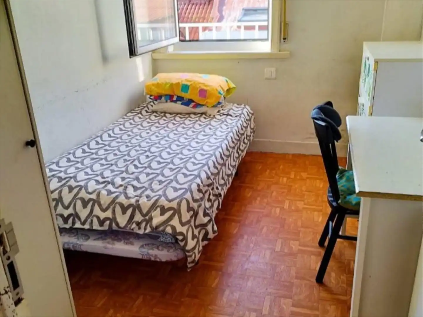 Flat for rent in Rúa Cordelería, 12, Monte Alto - Zalaeta - Atocha Bedroom of Flat for rent in A Coruña Capital with Parquet flooring, Terrace and Furnished