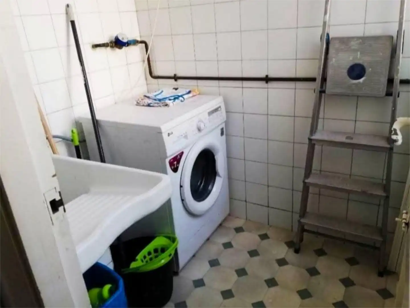Flat for rent in Rúa Cordelería, 12, Monte Alto - Zalaeta - Atocha Kitchen of Flat for rent in A Coruña Capital with Parquet flooring, Terrace and Furnished