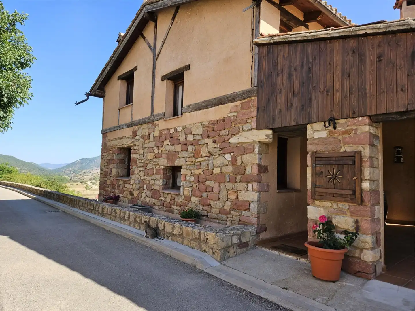 Casa o chalet en venta en Calle de Pedro Almodovar, Fuensanta - Universidad Vista exterior de Casa o chalet en venta en Cuenca con Calefacción, Jardín privado y Parquet