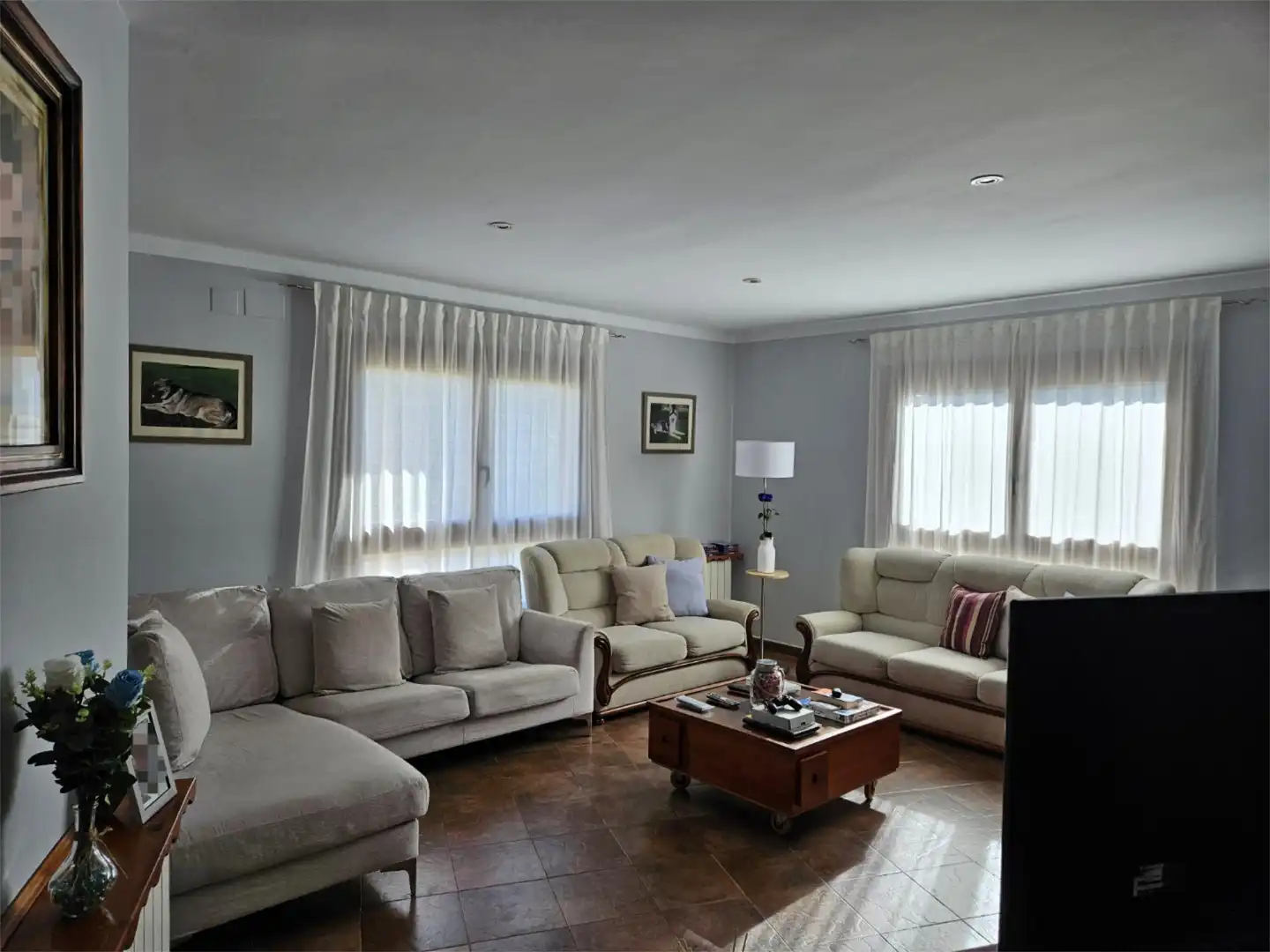 Casa o chalet en venta en Calle de Pedro Almodovar, Fuensanta - Universidad Sala de estar de Casa o chalet en venta en Cuenca con Calefacción, Jardín privado y Parquet