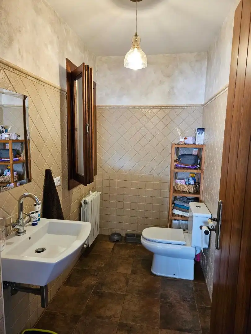 Casa o chalet en venta en Calle de Pedro Almodovar, Fuensanta - Universidad Baño de Casa o chalet en venta en Cuenca con Calefacción, Jardín privado y Parquet