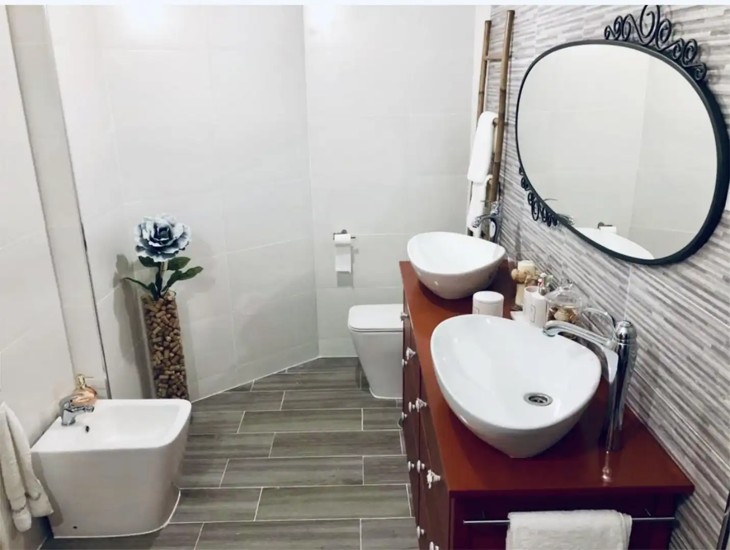Casa o chalet en venta en Calle Mompou, 11, Capellanía - Retamar Baño de Casa o chalet en venta en Alhaurín de la Torre con Aire acondicionado, Terraza y Piscina