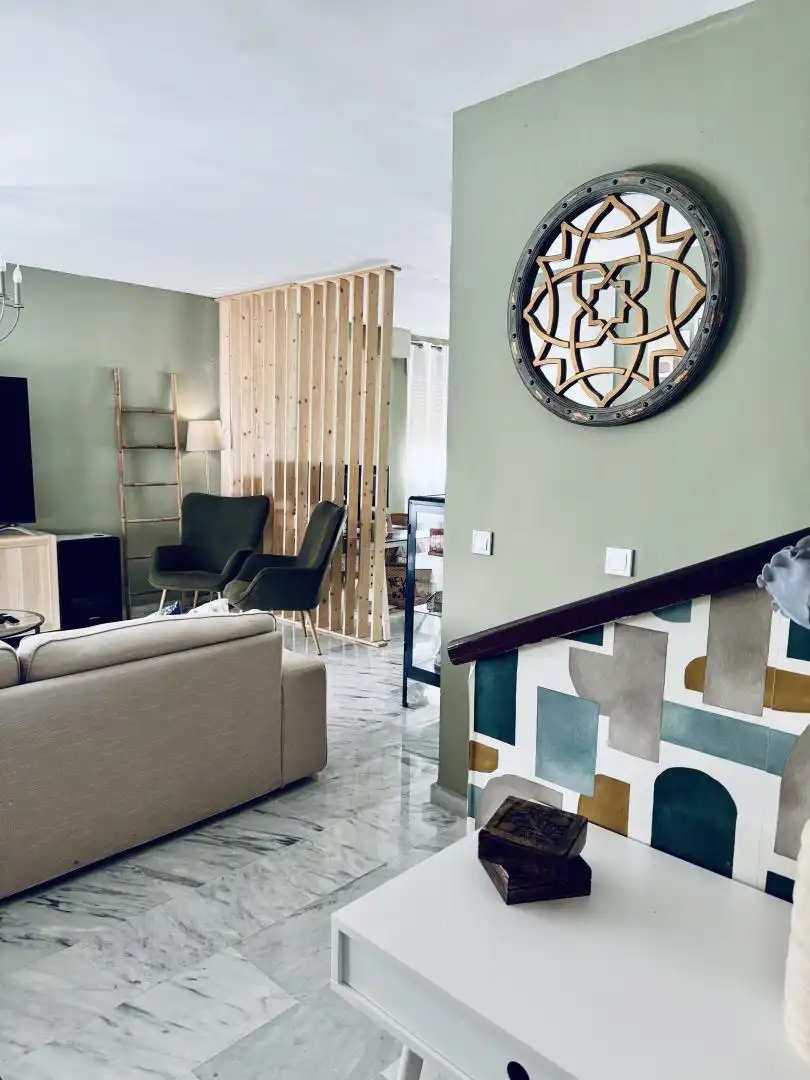 Casa o chalet en venta en Calle Mompou, 11, Capellanía - Retamar Sala de estar de Casa o chalet en venta en Alhaurín de la Torre con Aire acondicionado, Terraza y Piscina