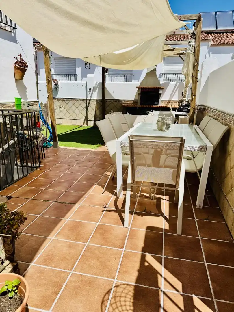 Casa o chalet en venta en Calle Mompou, 11, Capellanía - Retamar Terraza de Casa o chalet en venta en Alhaurín de la Torre con Aire acondicionado, Terraza y Piscina