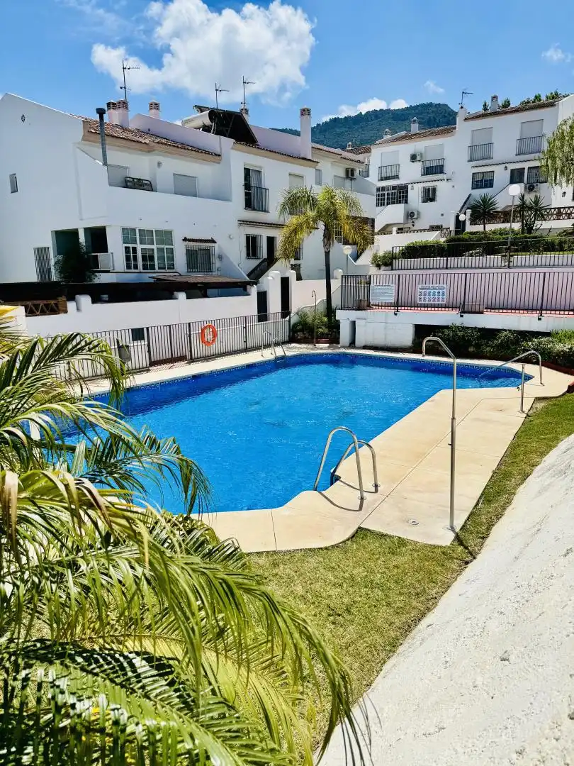 Casa o chalet en venta en Calle Mompou, 11, Capellanía - Retamar Piscina de Casa o chalet en venta en Alhaurín de la Torre con Aire acondicionado, Terraza y Piscina