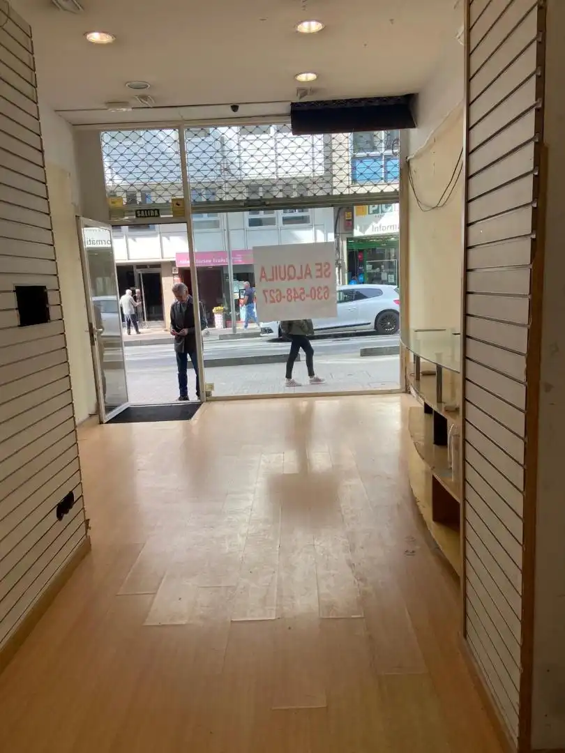 Local de alquiler en Pontevedra Capital  con Aire acondicionado