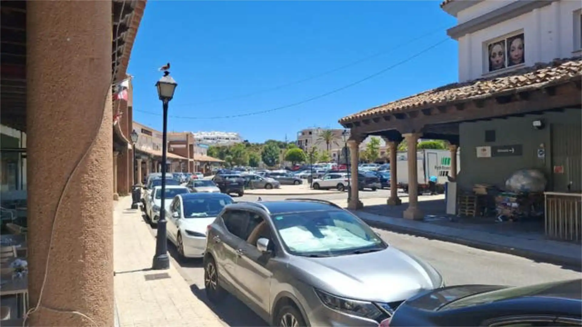 Vista exterior de Local de lloguer en Mijas amb Aire condicionat