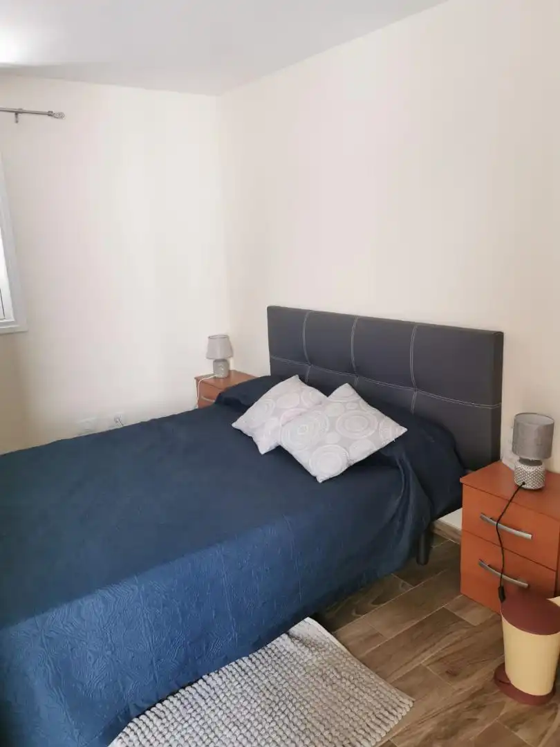 Habitació a Pasaje Pablo Casals, 18, La Laguna Dormitori de Casa adosada per a compartir en San Cristóbal de la Laguna amb Calefacció, Moblat i Forn