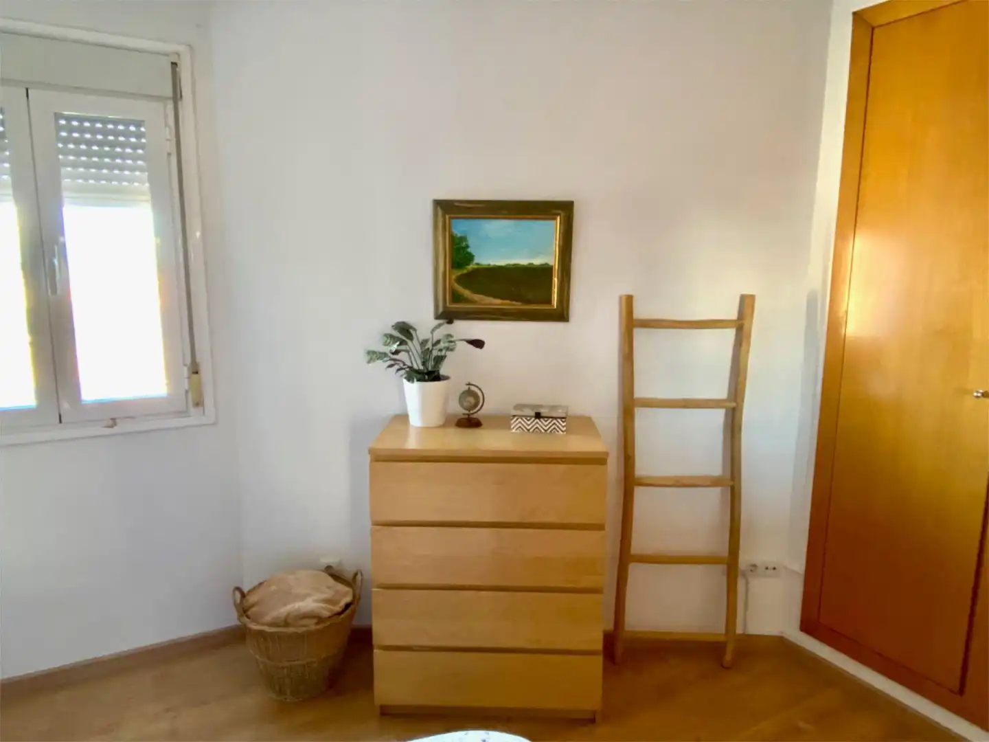 Pis en venda a Camí de ses Vinyes, 1, Camí de Ses Vinyes Dormitori de Pis en venda en Maó - Mahón amb Aire condicionat i Parquet
