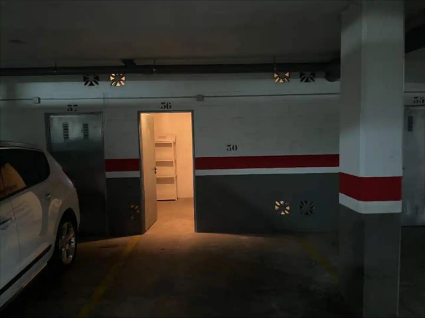 Piso de alquiler en Camino de los Neveros - Serrallo Parking de Piso de alquiler en Granada Capital con Terraza y Piscina