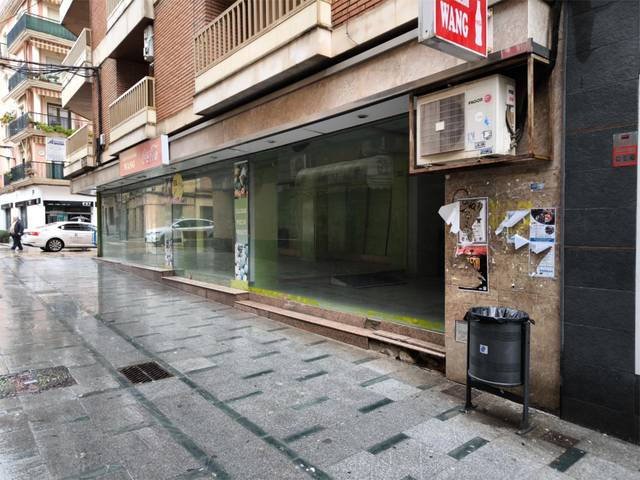 Local comercial en Alquiler en Calle Gumersindo Azcárate, 7 en Centro ciudad