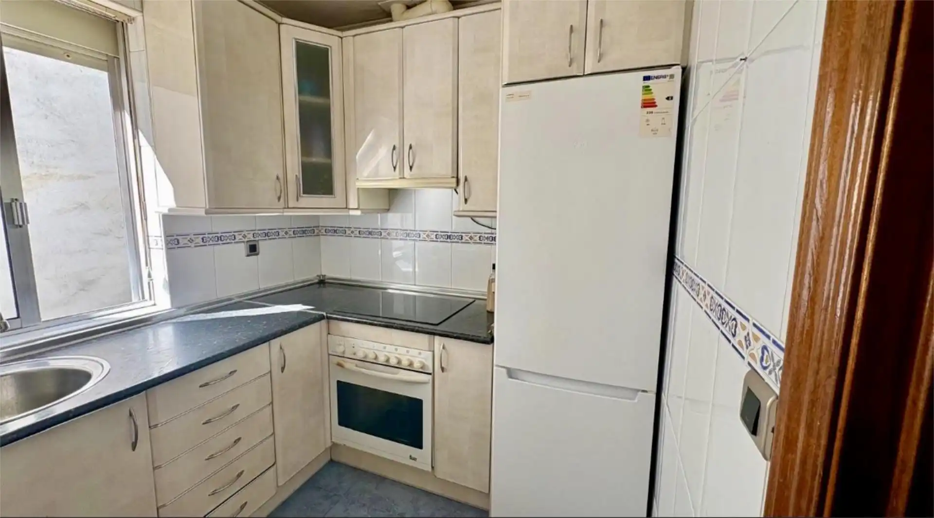 Kitchen of Flat for sale in Valladolid Capital  with Heating, Parquet flooring and Video intercom