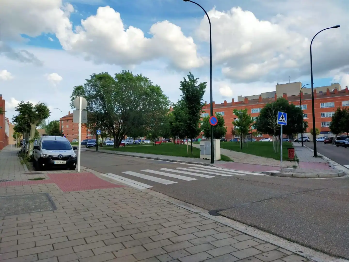 Pis en venda a Calle Carbonero, 6, Pajarillos Altos Vista exterior de Pis en venda en Valladolid amb Calefacció, Traster i Videoporter