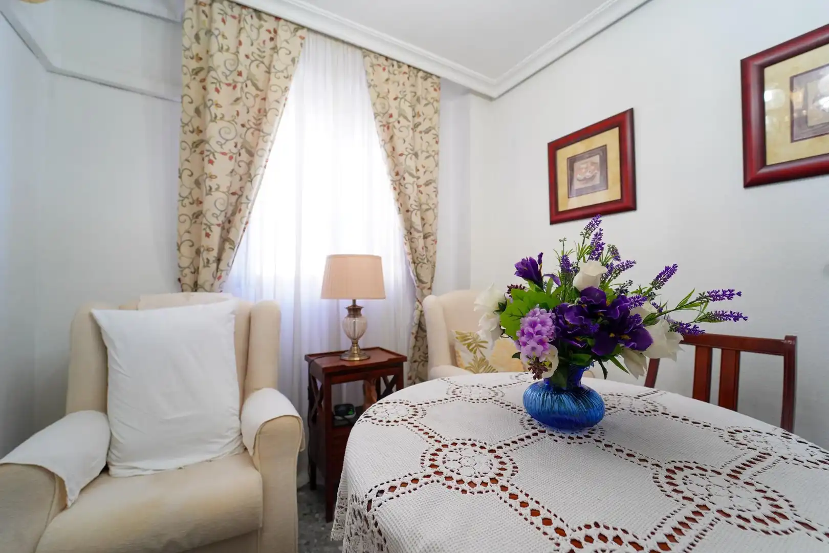 Piso en venta en Plaza de Monesterio, San Carlos - San José Sala de estar de Piso en venta en Sevilla con Aire acondicionado y Terraza