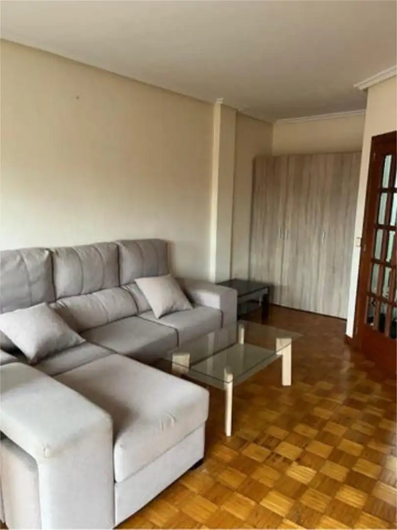 Sala de estar de Piso de alquiler en Ourense Capital  con Calefacción, Trastero y Amueblado