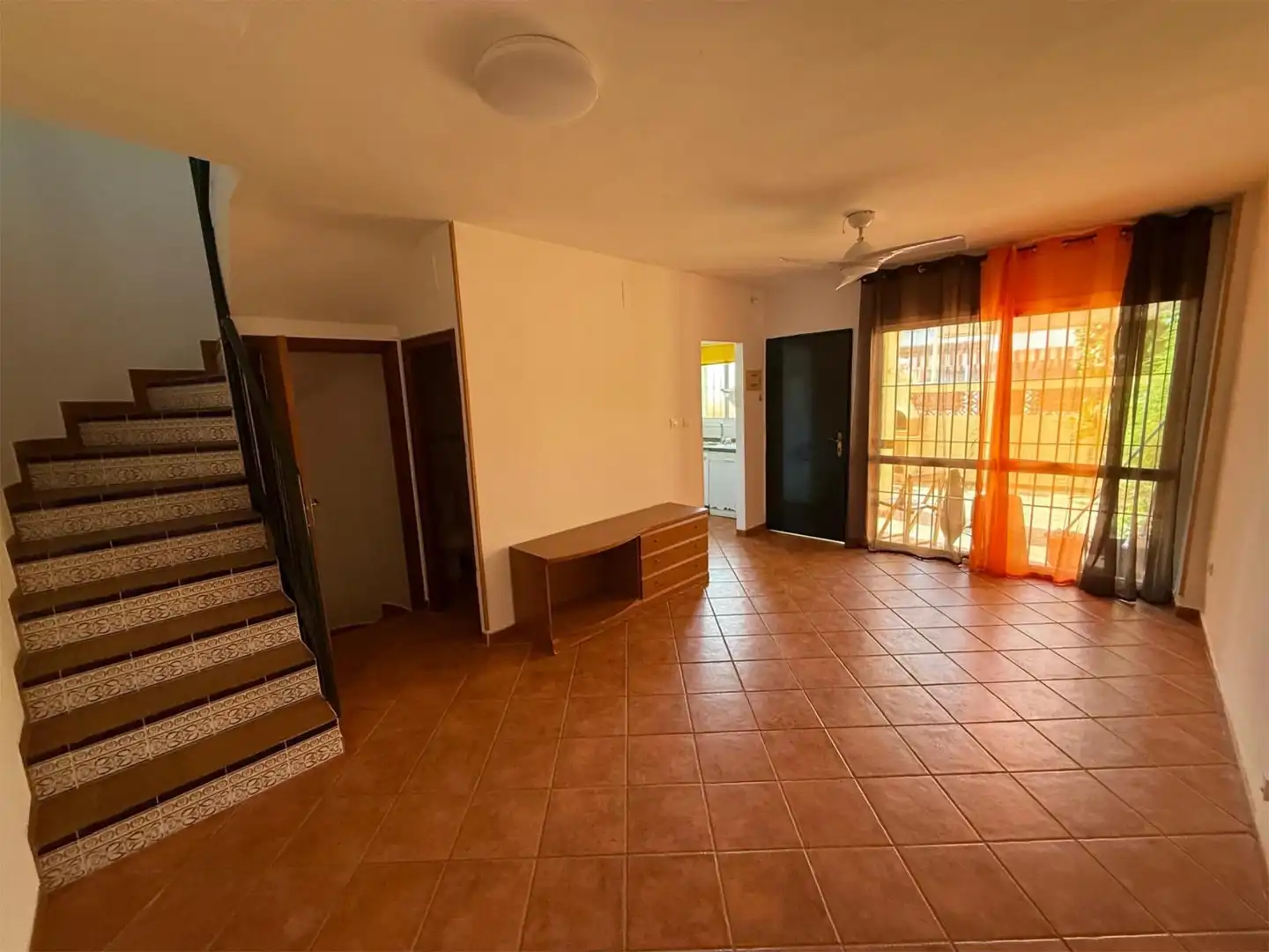 Einfamilien-Reihenhaus zum Verkauf in Calle Olivo, 2, El Portil Wohnzimmer von Einfamilien-Reihenhaus zum Verkauf in El Portil mit Klimaanlage und Terrasse