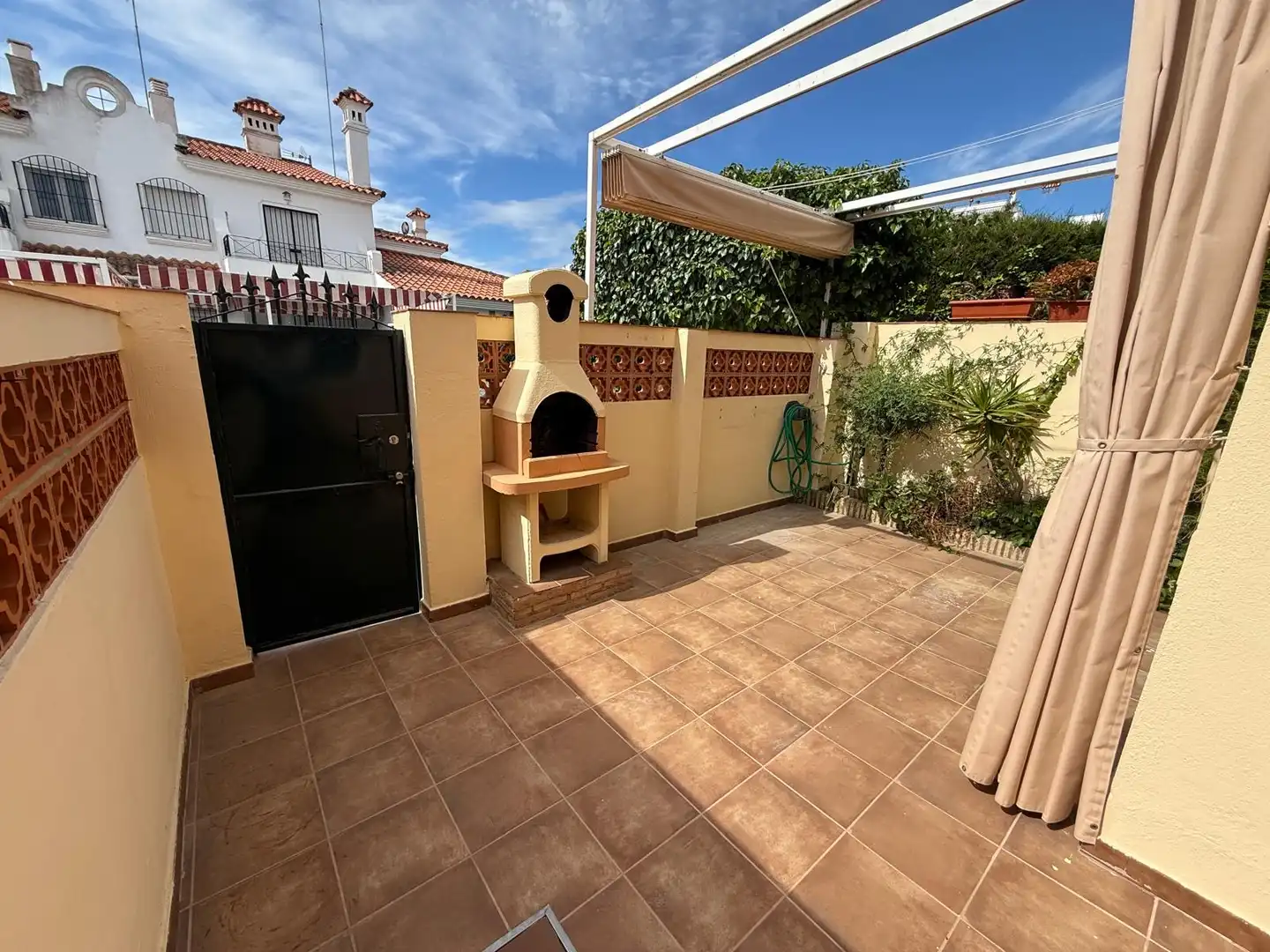 Casa adosada en venda a Calle Olivo, 2, El Portil Terrassa de Casa adosada en venda en El Portil amb Aire condicionat i Terrassa